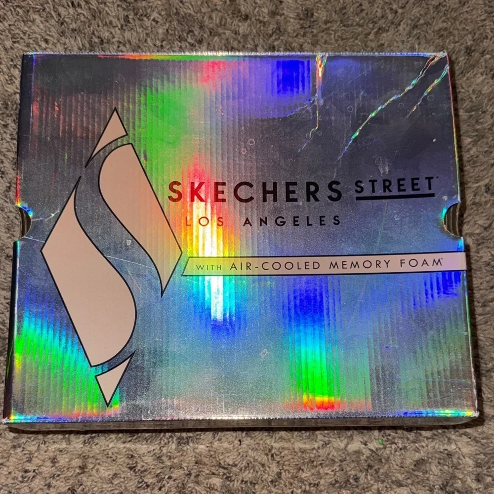 Skechers Cream Fur-Lined Winter Boots